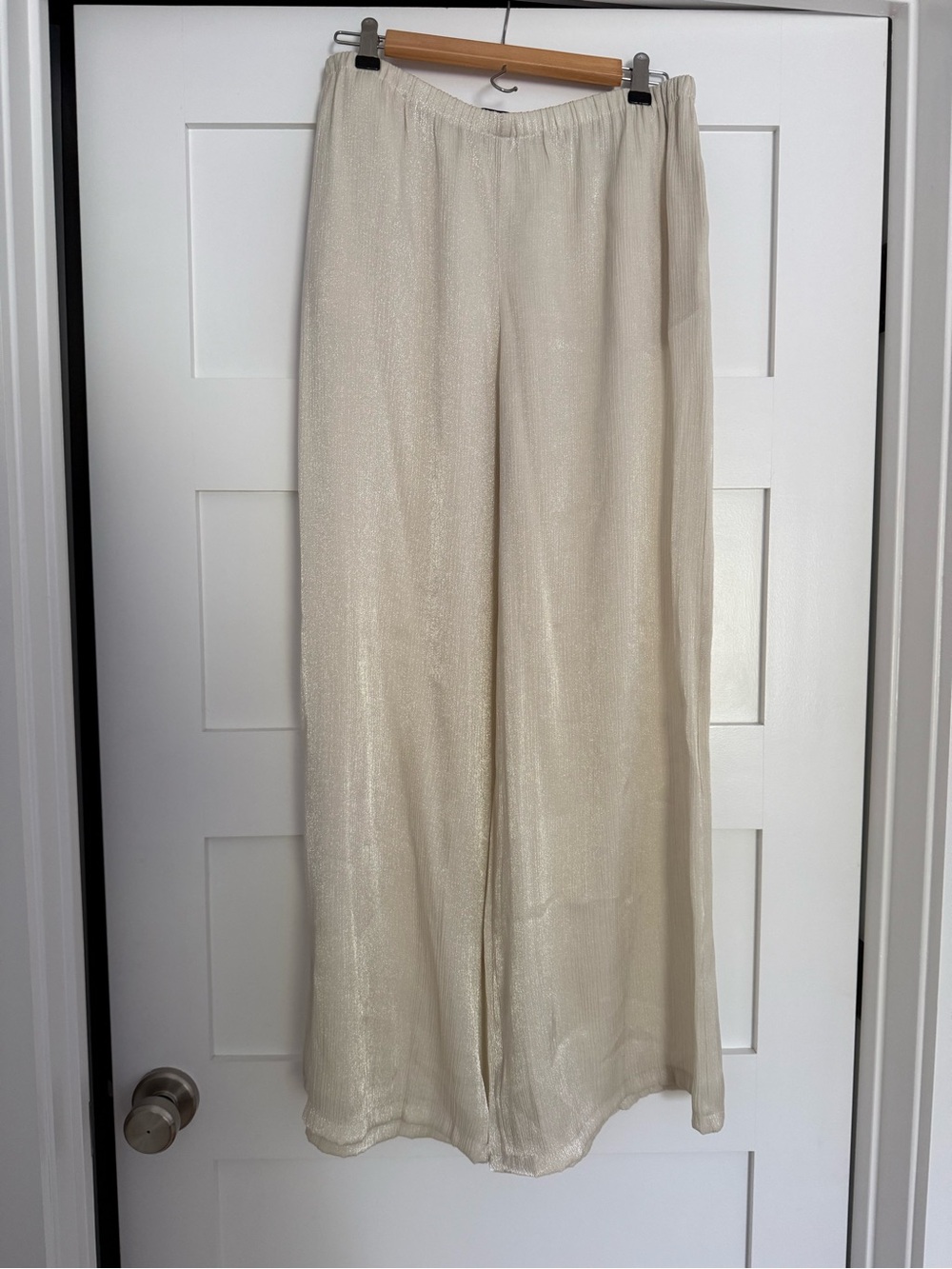 Zara WRINKLED EFFECT SHINY PANTS